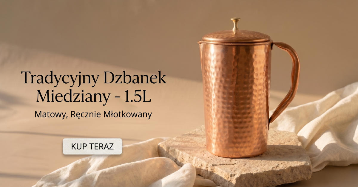 Młotkowany dzbanek miedziany